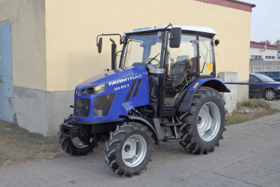 Traktor Farmtrac 555DTC V