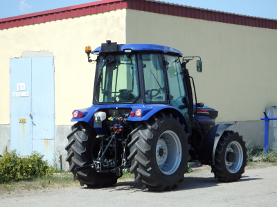 Traktor FARMTRAC 6075 NETS